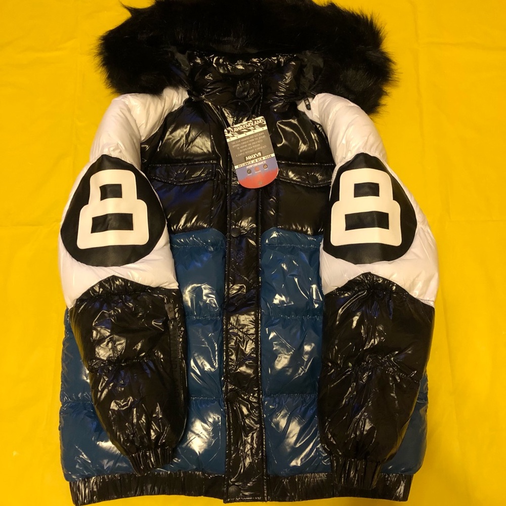 Coat - Picture 3 of 4